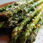 Grüner Spargel aus dem Ofen mit Parmesan