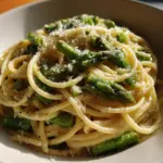 Pasta mit grünem Spargel